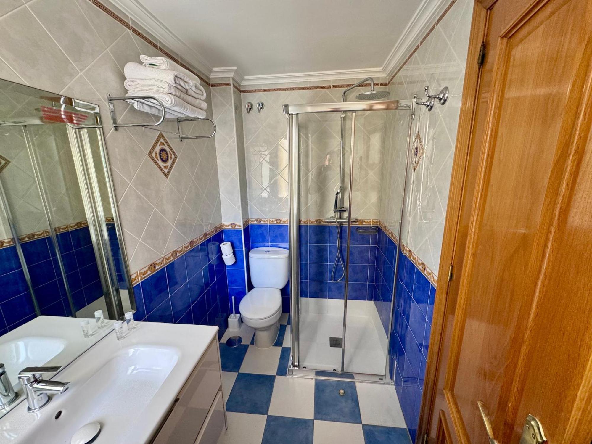 Apartamentos Nina De Oro Torremolinos Dış mekan fotoğraf