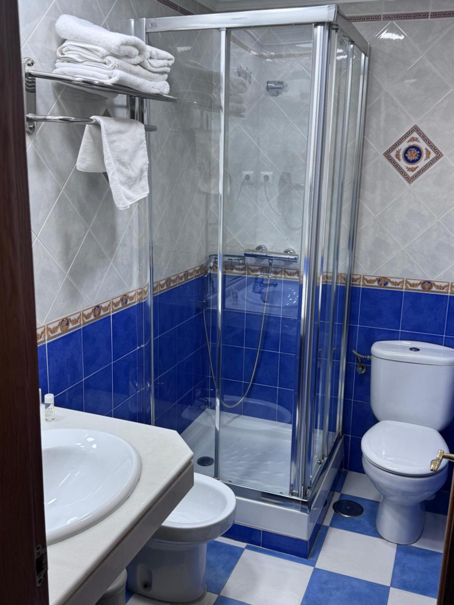 Apartamentos Nina De Oro Torremolinos Dış mekan fotoğraf