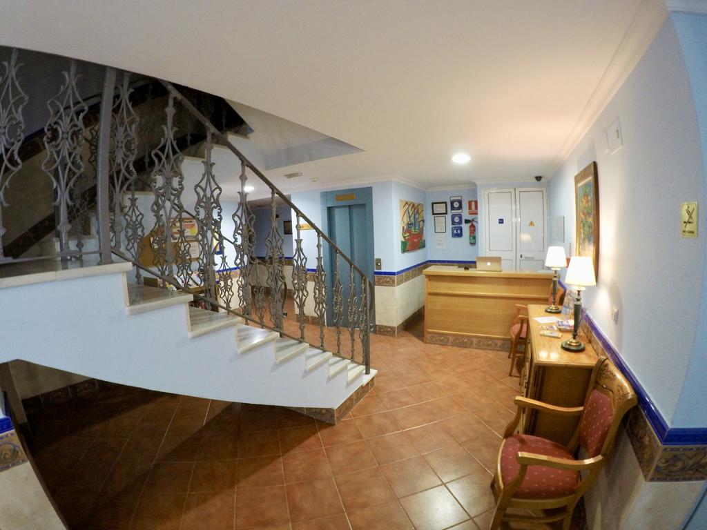Apartamentos Nina De Oro Torremolinos Dış mekan fotoğraf