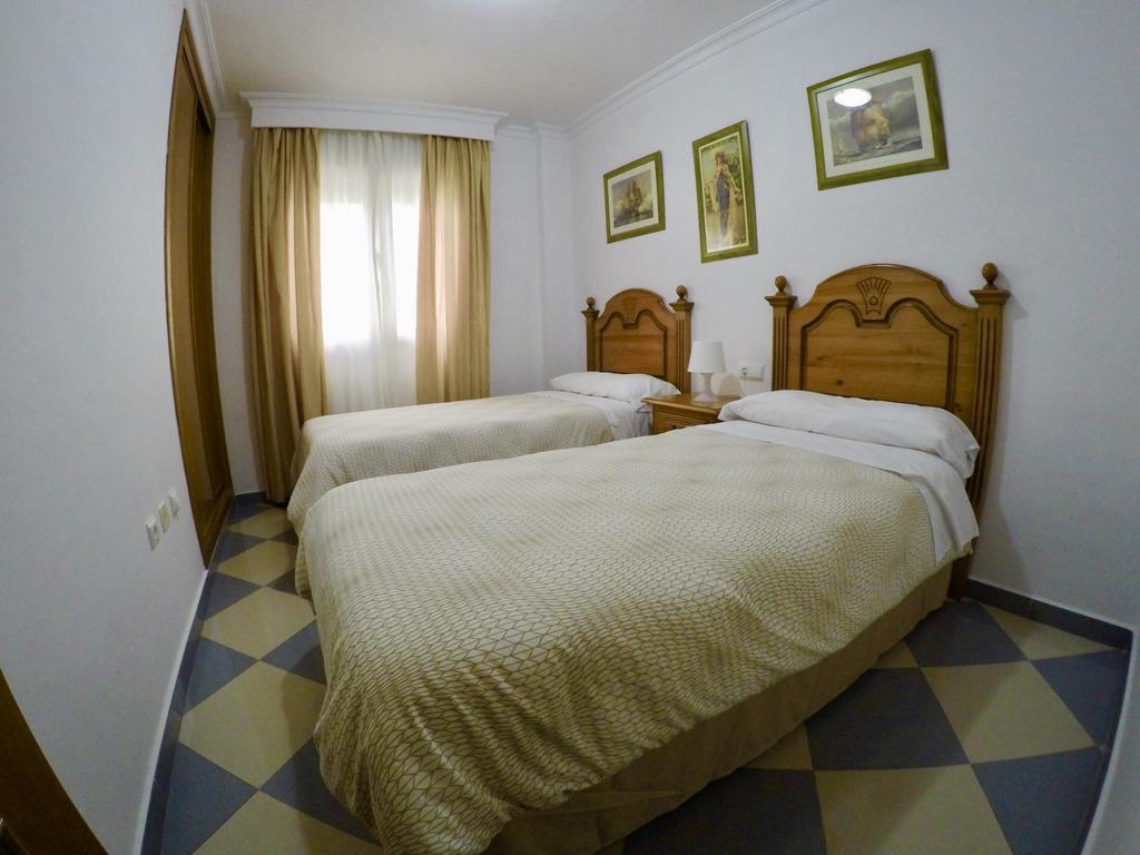 Apartamentos Nina De Oro Torremolinos Dış mekan fotoğraf