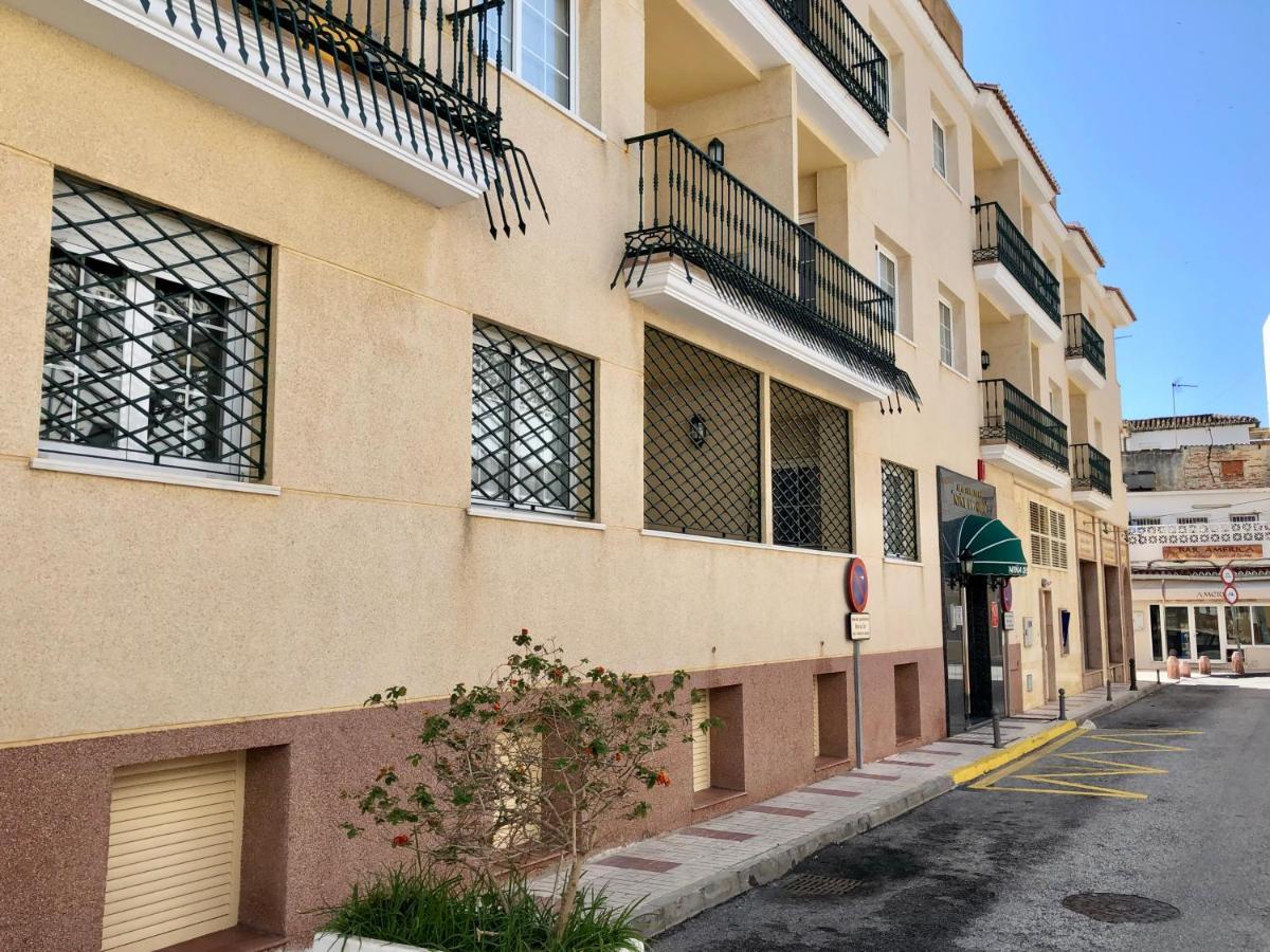 Apartamentos Nina De Oro Torremolinos Dış mekan fotoğraf